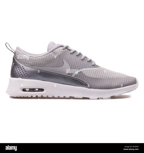 nike air max thea txt grijs|nike air max foot locker.